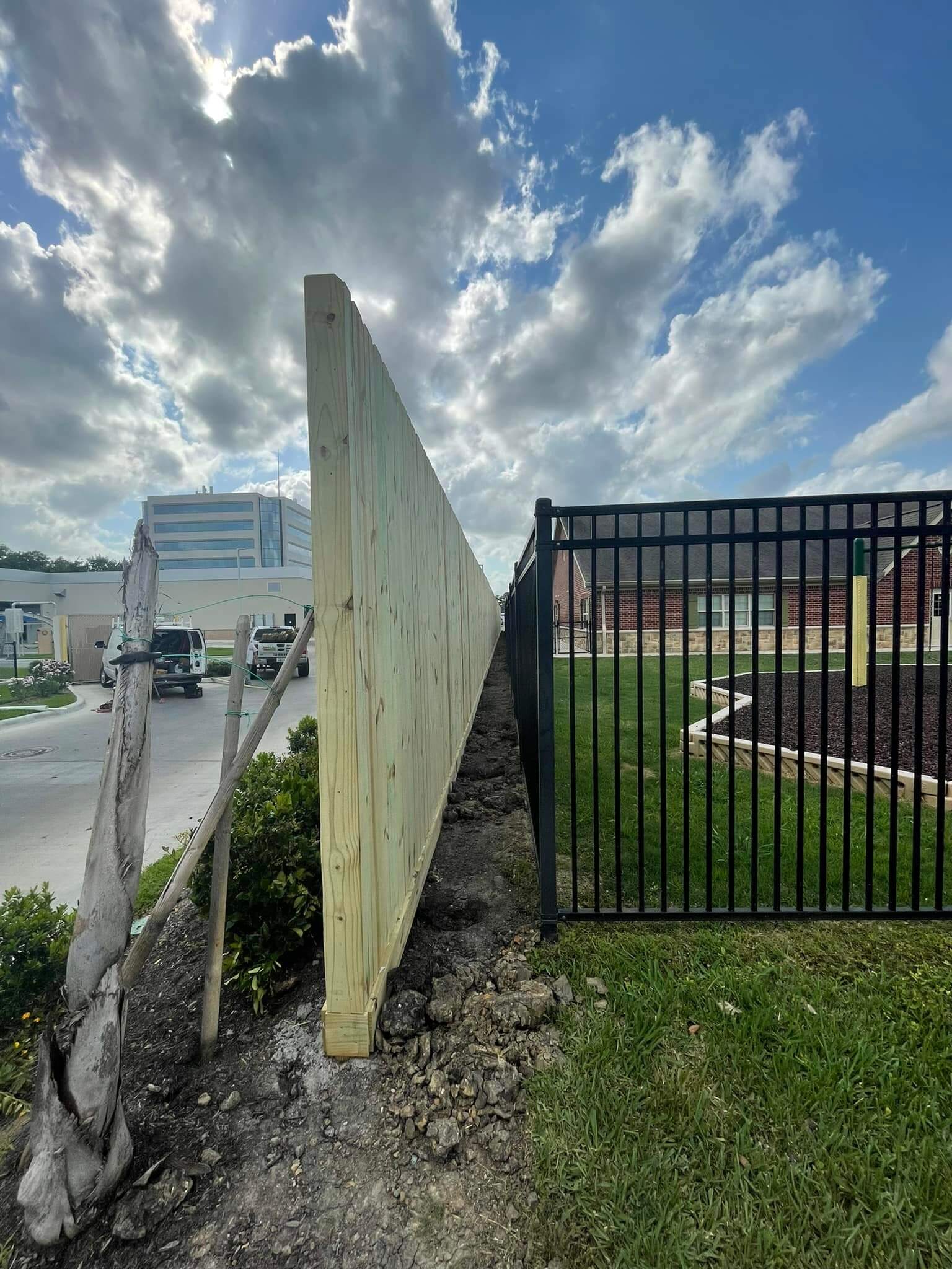 What Is Stopping You from Enjoying Ultimate Privacy? Discover How the Right Fence Contractor Can Help!